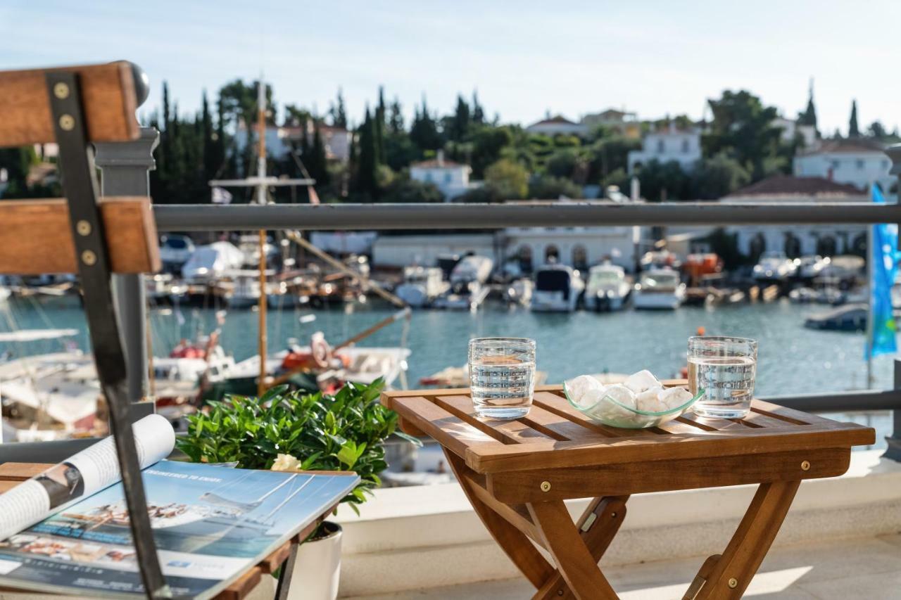 Porto Vecchio Luxury Suites Spétses Exterior foto