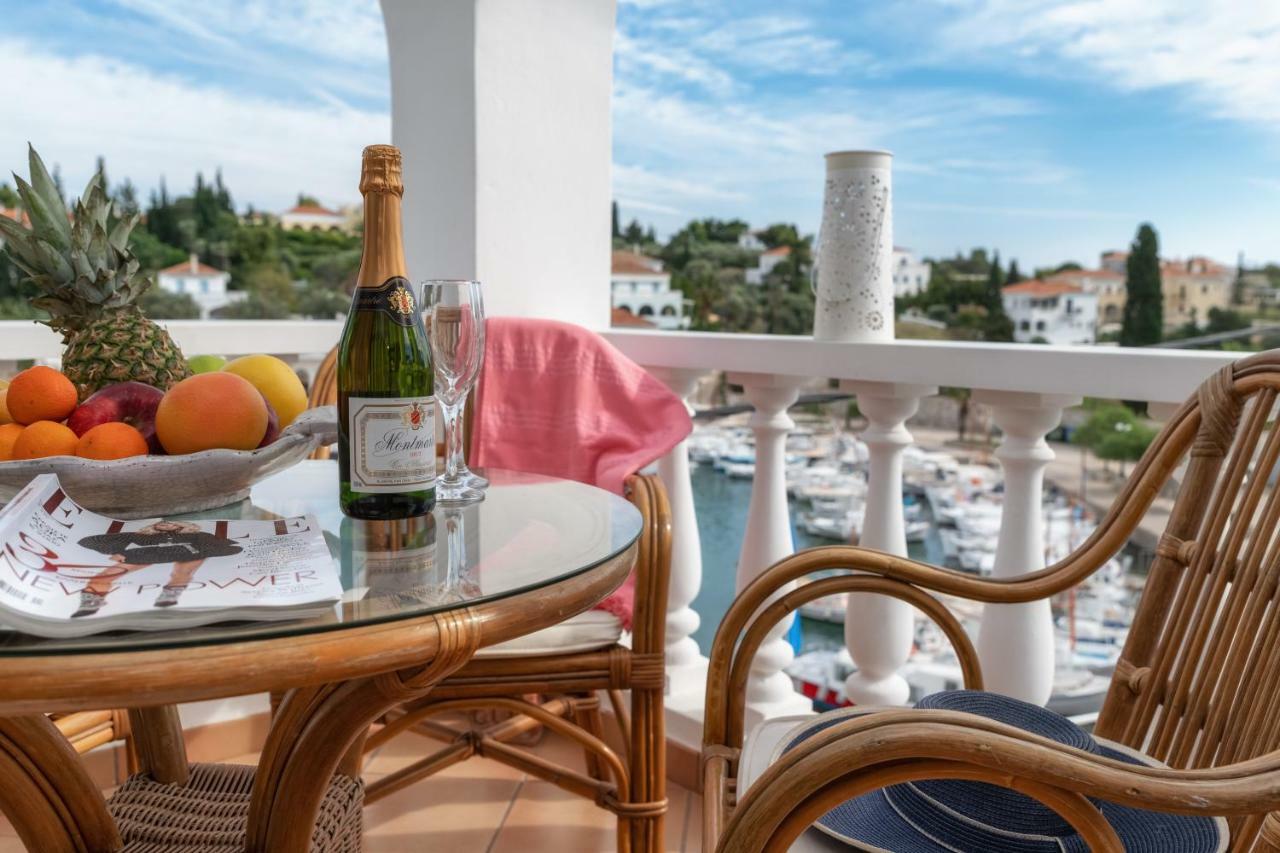 Porto Vecchio Luxury Suites Spétses Exterior foto