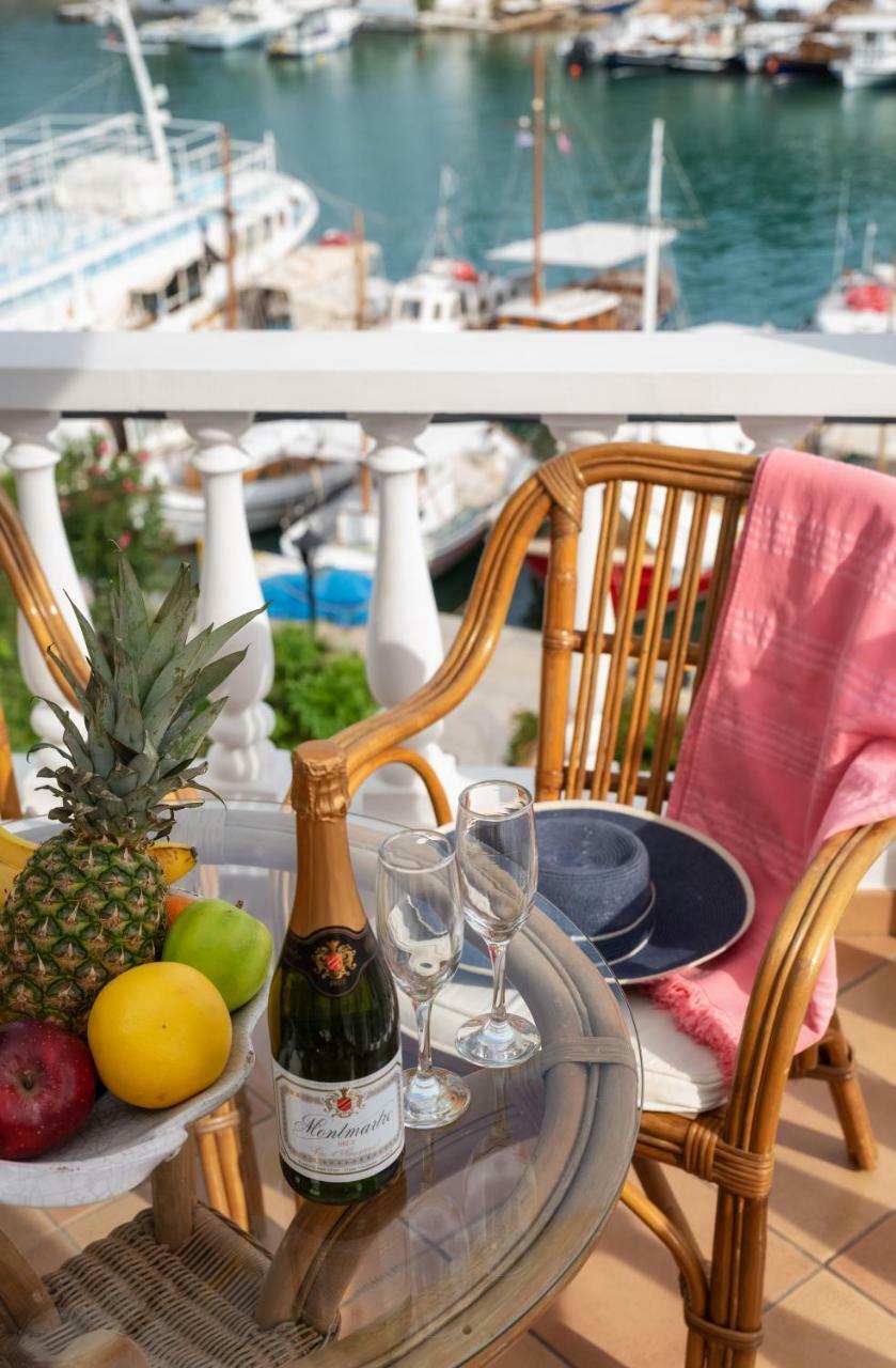 Porto Vecchio Luxury Suites Spétses Exterior foto